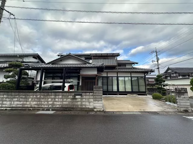 Kurayoshi City, Nagasaka Shinmachi (Kurayoshi Station) 2-story building 5SLDK