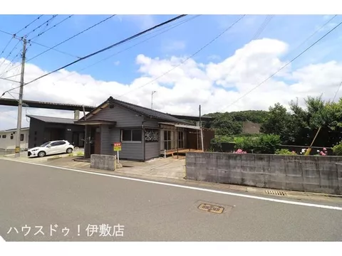 [With garden × popular single-story house × southwest corner lot] [Enjoy a slow life while overlooking the rural landscape]