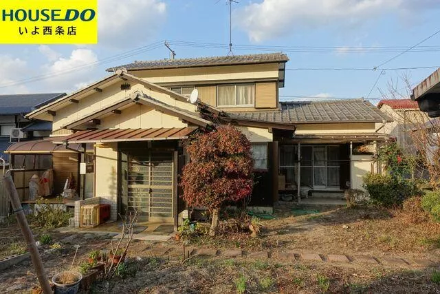 Saijo-city Saiizumi Otsu (Ishizuchi station) 2F 6DK

5,000,000 yen