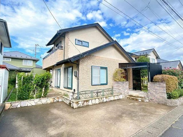 Akita City, Ushijima Nishi 3-chome (Shinya Station), two-story building, 4LDK