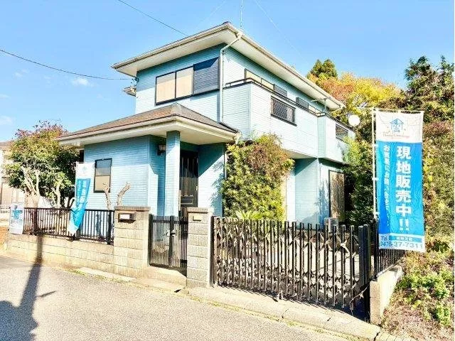 A spacious countryside living with 4LDK + parking! Beautifully shaped land! Quiet residential area♪