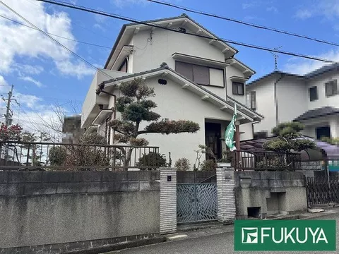 ■Land area 214.22㎡ (approximately 64.8 tsubo)■4SLDK (S = storage)