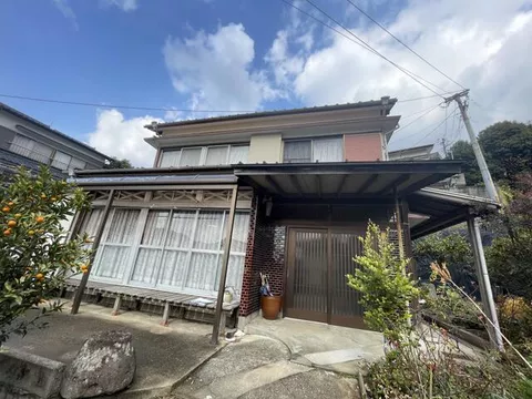 Nagasaki City, Akasako 3-chome (Michi-no-O Station) 2-story building 6LDK