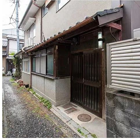 Used terrace house Shibatake Nishi Minami Town terrace house