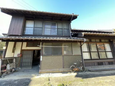 Karatsu City, Hizen Town, Tano (Nishitaratsu Station) 2-story 7K