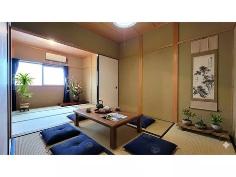 ■ The interior is very beautiful, approximately 7 minutes on foot to "Lalaport Kadoma," suitable for high-roof vehicles