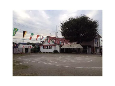 13 minutes on foot to elementary school! 7 minutes on foot to junior high school! Safe for commuting to school ♪ It is a livable residential environment. - Image 3