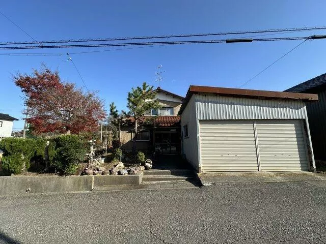 Komatsu City, Hasuodera Town (Komatsu Station) 2-story building 4DK