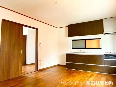 {Renovation completed in May 2026!} All rooms over 6 tatami mats, spacious 2nd floor living♪