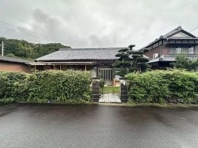Hakusancho Fuji (Iejou Station) 3 million yen
