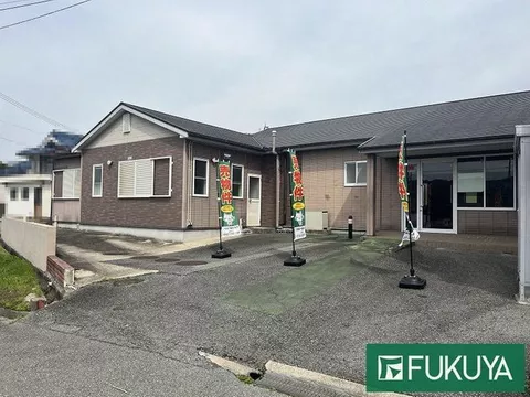 ■Land area approximately 103.72 tsubo■Residential property with clinic■Single-story building