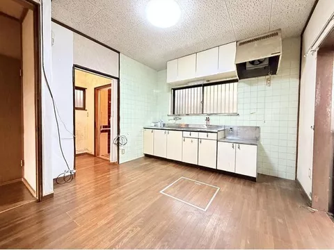 / 4LDK with parking / Available for viewing as it is vacant ♪ Please feel free to contact us. - Image 3