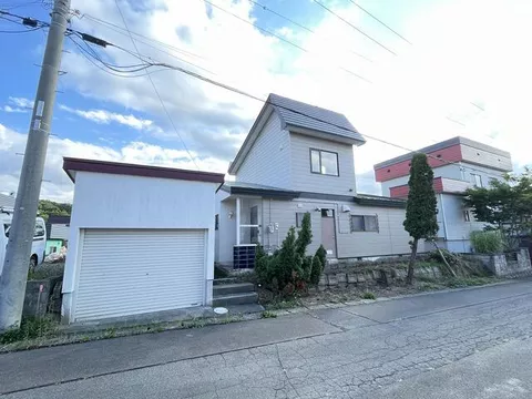 Iwamizawa City, Higashiyama 6-chome 2-story building 7LDK