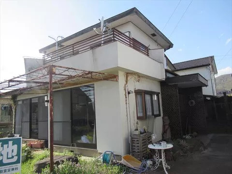 4-chome, Senzuka, Kofu-shi, Kofu (Ryuoh Station) 2F 5DK

5,000,000 yen
