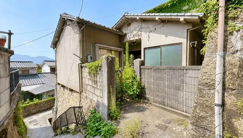 Kure City, Nishimitsuda Town (Kure Station) 2-story building 6DK