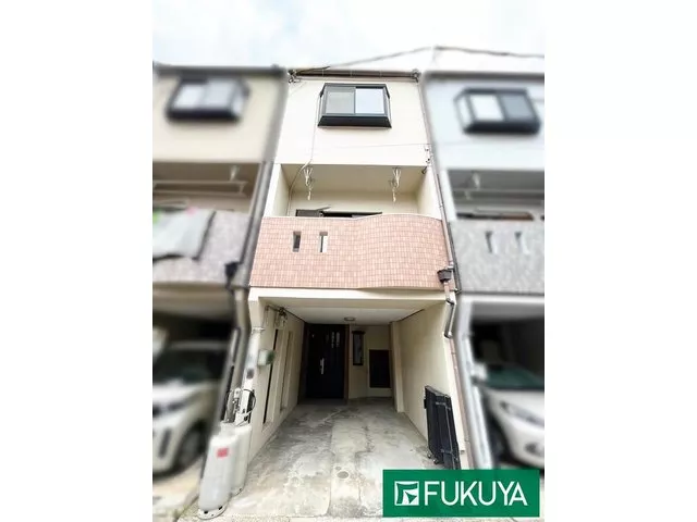 【Many renovation records】3-story building with 4DK + parking for 1 car♪