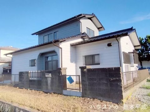 A warm lifestyle that makes you look forward to coming home is found in this property! Household chores and childcare...