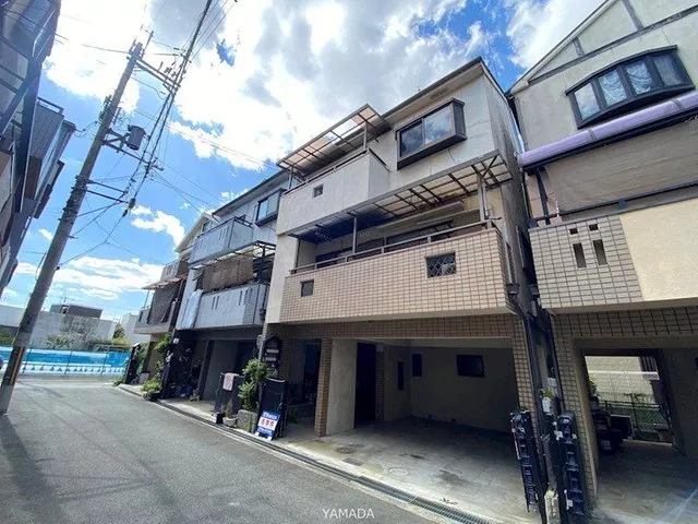 ◇16-minute walk from Minamisetsu Station on the monorail◇4LDK with garage, all rooms over 6 tatami mats