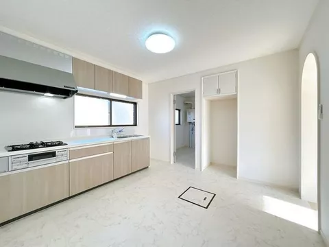 [Open house] [Interior and exterior renovations completed] [Move-in available within the year] Parking for 2 regular cars