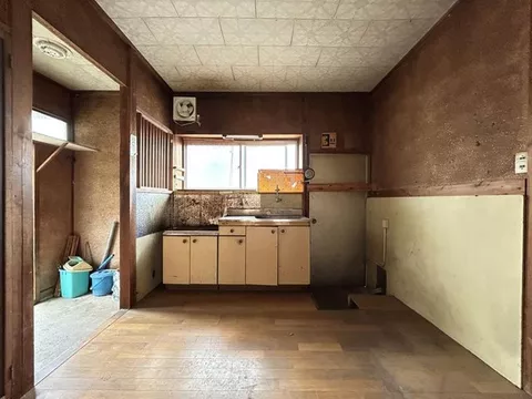 【0 parking spaces】3DK single-story house connected to a continuation room, a home to live in a quiet residential environment - Image 3