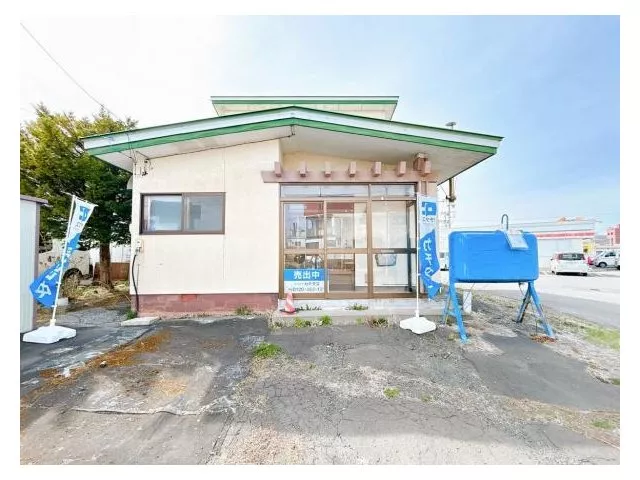 [Open House] Interior and exterior renovation planned / Water facilities replacement / Parking for 2 cars available / Garden space