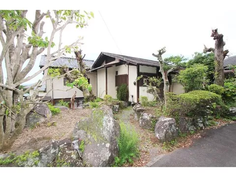 Akazawa 5.5 million yen
