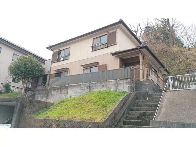 A great location just a 9-minute walk from Nishikani Station! Built in 1991, with an unregistered extension of approximately 15.7㎡.