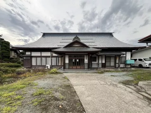 Yamabe, Yamagata, Higashimurayama District, 2-story building, 8DK - Image 1