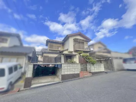 Asakuchi City, Kamogata Town, Hato Gaoka 2-chome (Kamogata Station) 2-story building 7DK