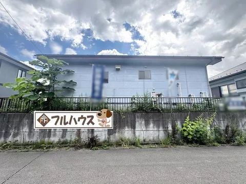 Midorigaoka ◆ With renovation ♪ Spacious site approximately 79 tsubo ♪ Parking space for 4 cars ♪ Front road 6m ♪