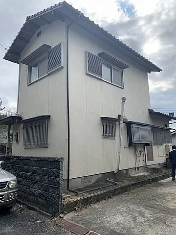 Used single-family home, Takase