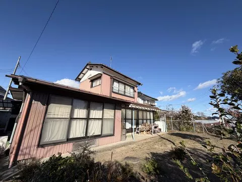 Kuraniwa, Watari Town, Watari District (Watari Station) 2-story building 6DK