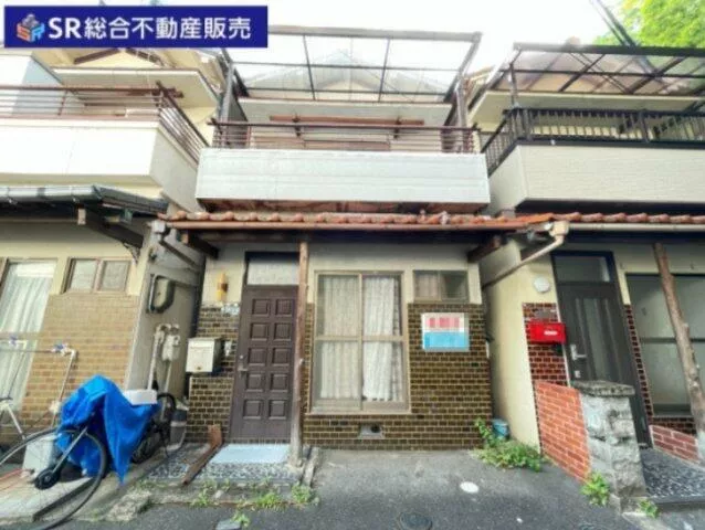 Higashiosaka City, Higashi Ishikiri 6-chome (Ishikiri Station) 2-story 3DK