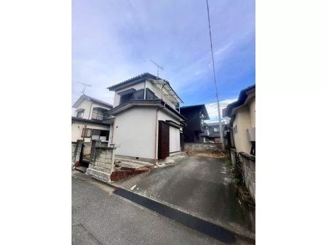 Hinode 4 (Honjō Station) 4,500,000 yen