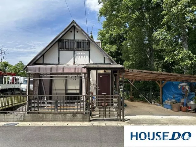 ◇ Stylish house with attic loft ◇ Quiet environment ◇ Compact living space with a vacation home feel…