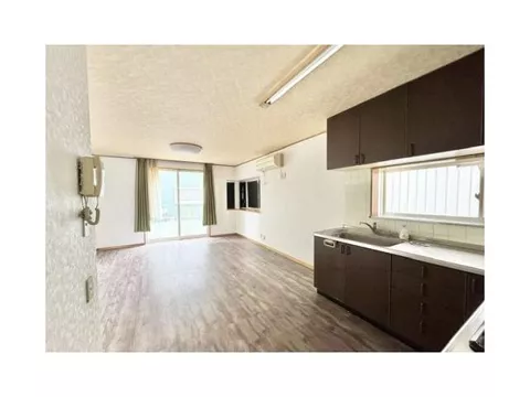 Within 5 minutes on foot to parks and elementary schools! Safe for small children! - Image 3
