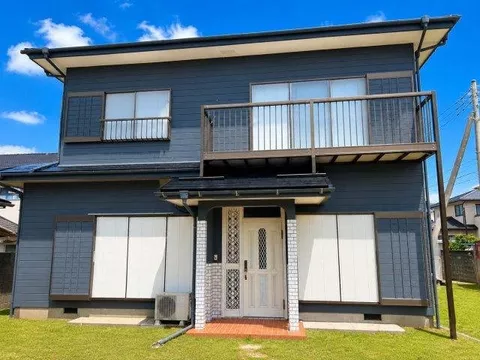 Spacious 93 tsubo corner lot 4LDK+S house♪ The large garden allows for BBQs and more♪