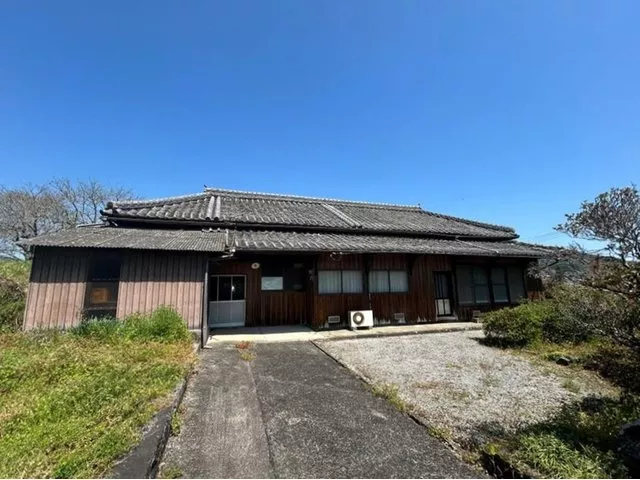 Spacious land of 790 tsubo, a traditional house with 5 Japanese-style rooms! Enjoy a slow life♪
