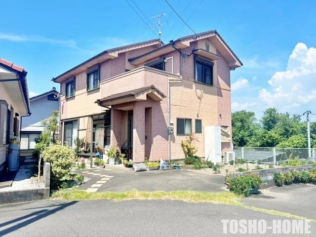 All rooms facing south with good sunlight! A quiet and comfortable living location!