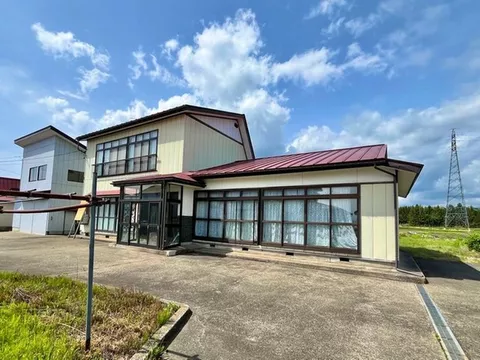 ■A spacious single-story house living in harmony with nature