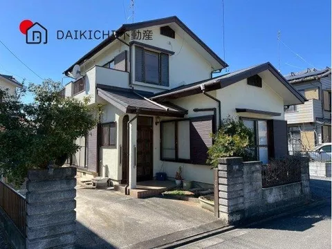 All rooms facing southeast with good sunlight! Supermarkets and convenience stores within walking distance for convenient shopping♪