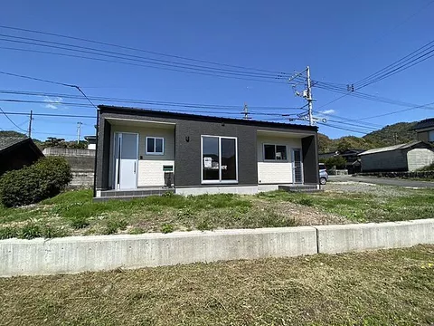 Newly built, never occupied beautiful house, Oaza Suzuya