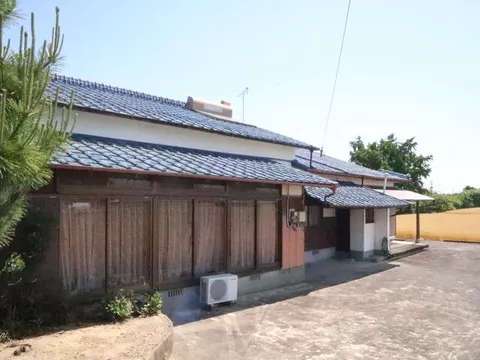 Shiroishi Town, Kishima District, Oaza Toei (Hizen-Shiroishi Station) Single-story building 10DK