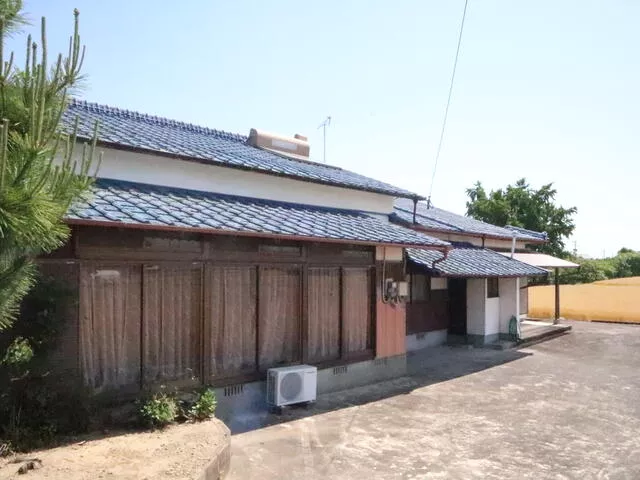 Shiroishi Town, Kishima District, Oaza Toei (Hizen-Shiroishi Station) Single-story building 10DK