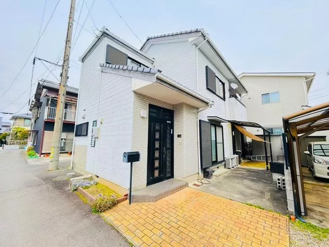 ■Within a 10-minute walk to elementary school! ■All rooms are over 6 tatami mats, providing ample space to use♪