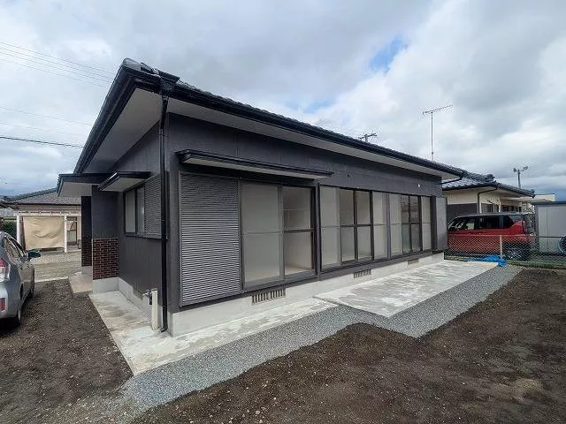 Renovated to all-electric, immediate delivery, underfloor insulation, window heat-shielding film applied
