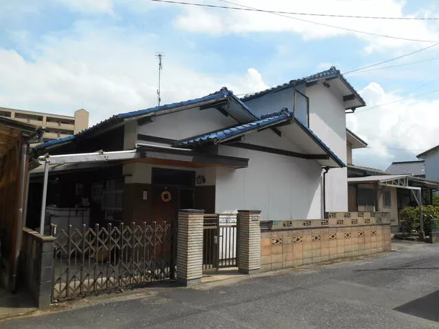 Kitakyushu City, Kokura Minami Ward, Gamou 4-chome (Mokuzai Station), 2-story, 6K