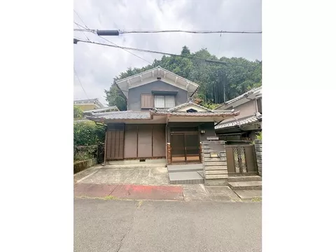 ●About an 8-minute walk to the roadside station "Uda Road Dai-Uda"♪●Recommended for country living♪