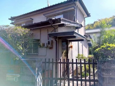 9-minute walk from Tosa Den Transportation Gomen Line "Chiyomachi 2-chome" Station