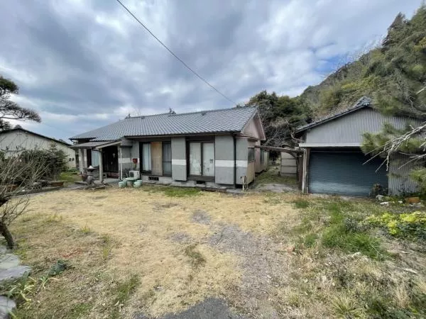 Kirishima-shi, Kirishima Fukuyama-cho Fukuyama Single story house 5DK

1.5 million yen